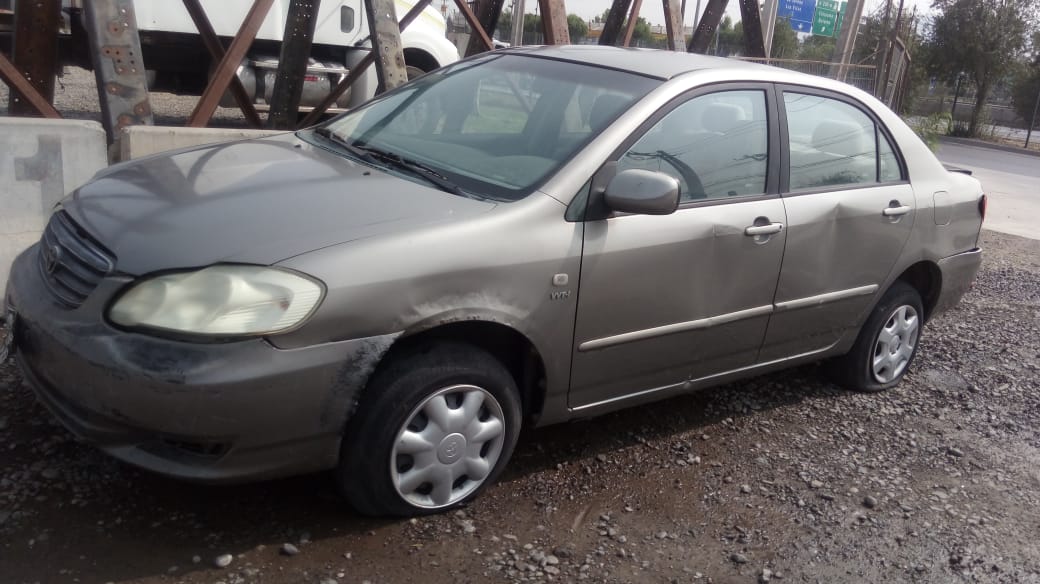  Toyota COROLLA 2004    EN DESARME